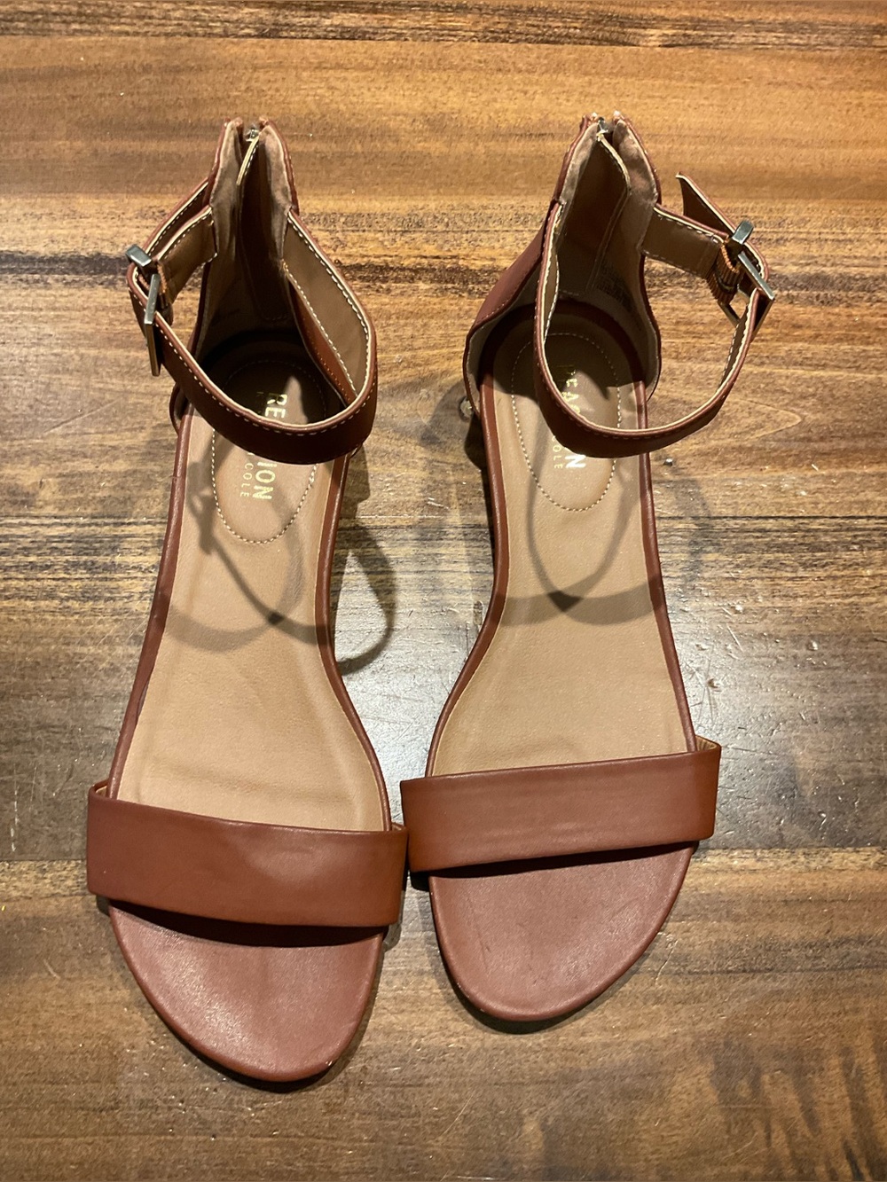 Great Viber Ankle Strap Sandal
Kenneth Cole Reaction